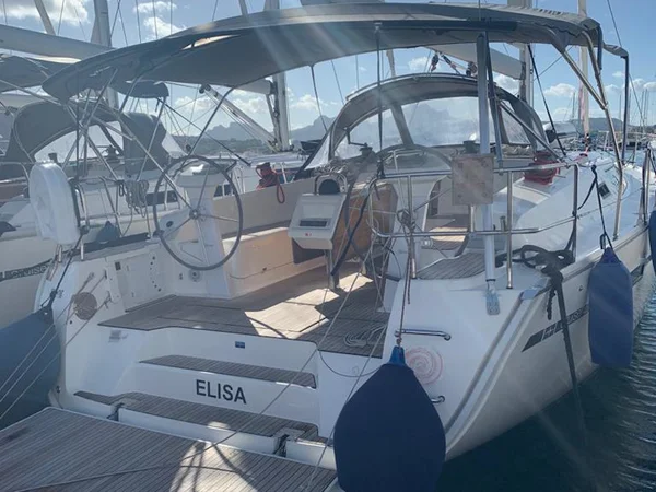 Bavaria 46 Cruiser par Marina Yacht Charter à Palerme