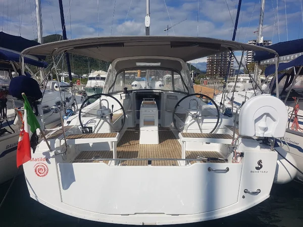 Oceanis 381 von Marina Yacht Charter in Puntone di Scarlino