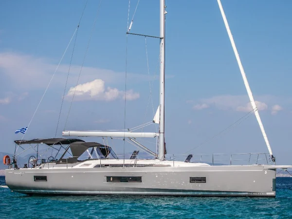 Océanis 51.1 from Vernicos Crewed in Athens