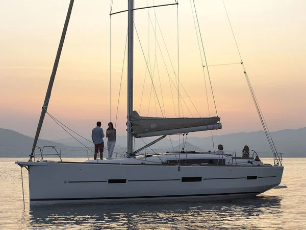 Dufour 460 Grand Large yritykseltä Aladar Sail Palermossa
