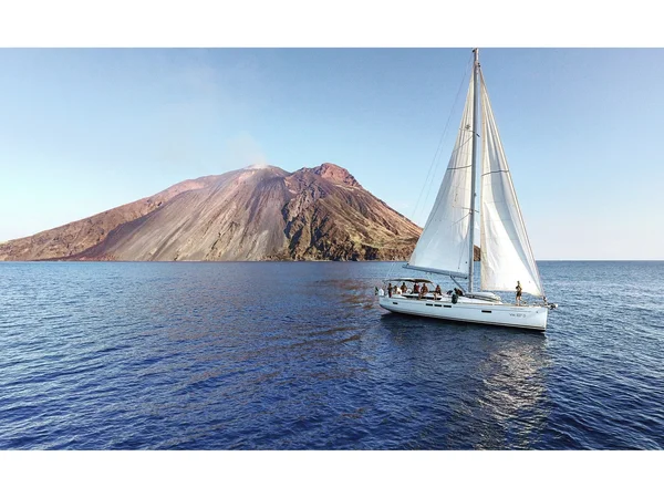 Sun Odyssey 519 af Marimari i Tropea