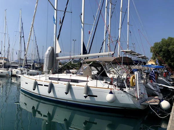 Sun Odyssey 419 af Manos Yachting i Lefkada