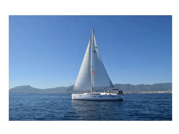 Bavaria 51 Cruiser della Marina Yacht Charter a Palermo