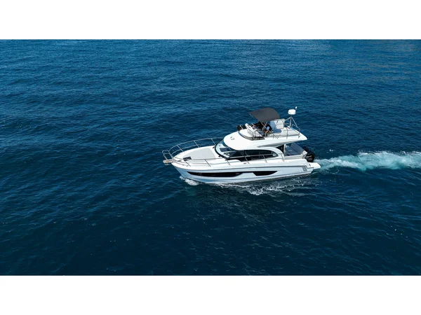 Antares 11 de Nautika Centar Nava en Split