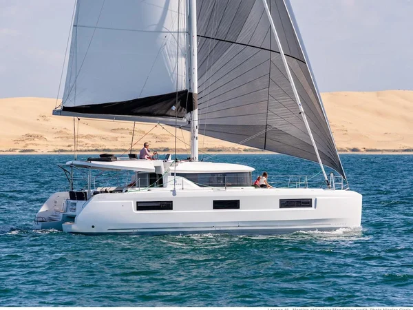 Lagoon 46 de NSS Charter en San Jorge