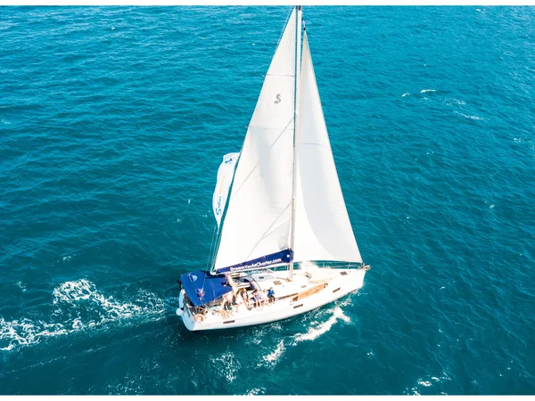 Oceanis 48 van Med Sailing Holidays in Kaštel Gomilica
