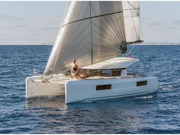 Lagoon 40 von Ukiyo Yacht Management in Piräus