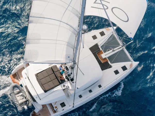 Lagoon 50 av Shamandura Charter i Capo d’Orlando