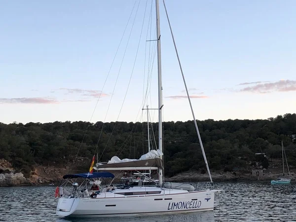 Sun Odyssey 419 af Alboran Charter i Palma de Mallorca