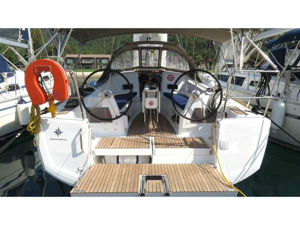 Sun Odyssey 34 from Nomicos Yachts in Göcek