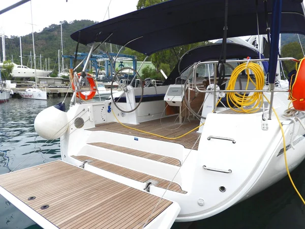 Bavaria 51 Cruiser from Nomicos Yachts in Lavrion
