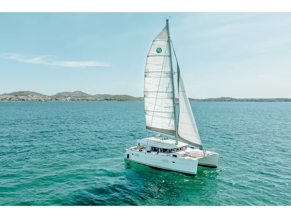 Lagoon 400 par All Blue à Athènes