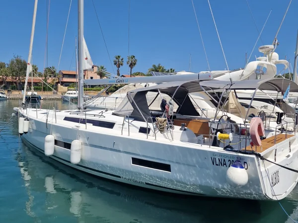 Dufour 530 da GAIS em Furnari