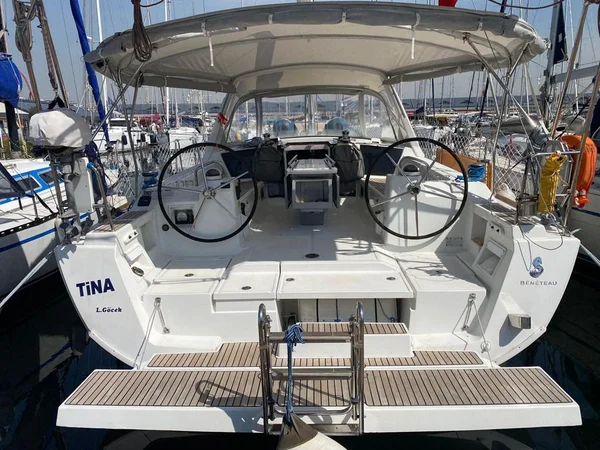 Oceanis 41 van Almira Yachting in Fethiye