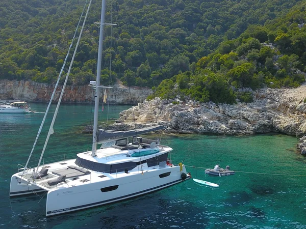 Fountaine Pajot Saona 47 af Messinia Yachts i Kalamata