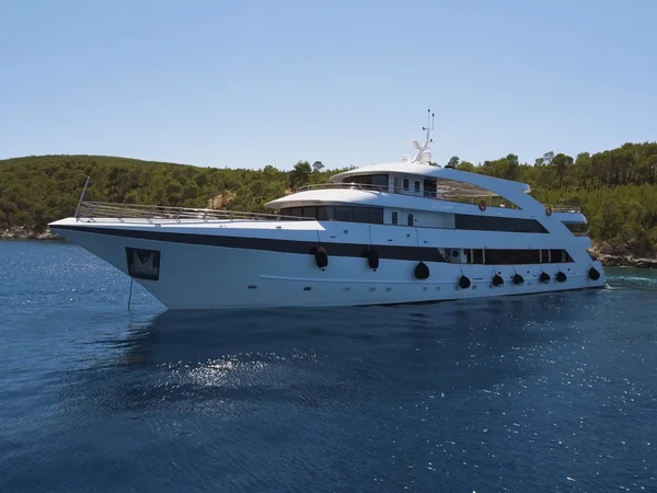 Luxury Motor Yacht af Zantium Travel i Split
