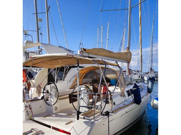 Dufour 335 Grand Large yritykseltä Ocean Freedom Castiglioncellossa