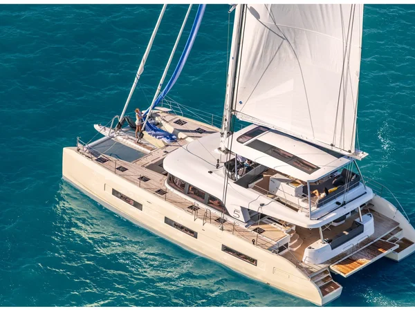 Lagoon Sixty 5 from Dream Cat Lab in Salerno