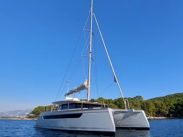 Luna 49 della Luna Charter a Spalato
