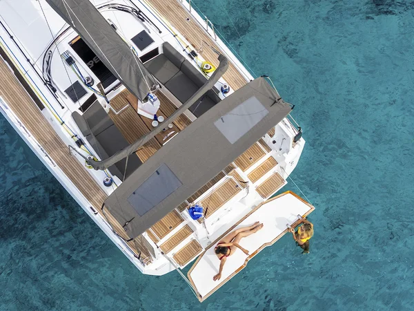 Dufour 44 Performance yritykseltä Yates Mallorca Palma de Mallorcassa