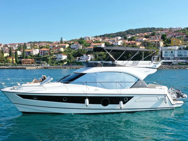 Monte Carlo 52 from MY SeaTime Yachtcharter in Seget Donji