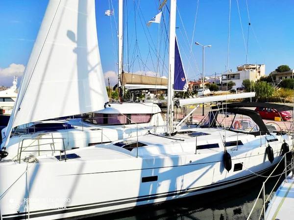 Hanse 458 da Summer Sail em Atenas