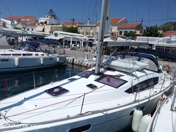 Sun Odyssey 42 af Chatzigiannis Yacht - Sailing Holidays Hub i Volos