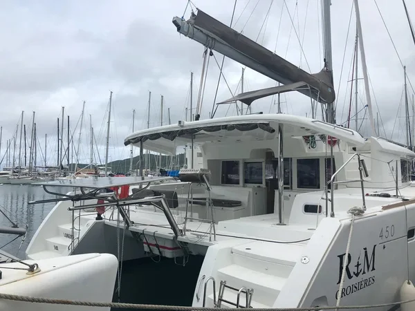 Lagoon 450 par RM Croisieres à Martinique