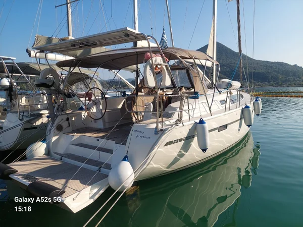 Bavaria 46 Cruiser yritykseltä Vliho Yacht Club Vlihossa