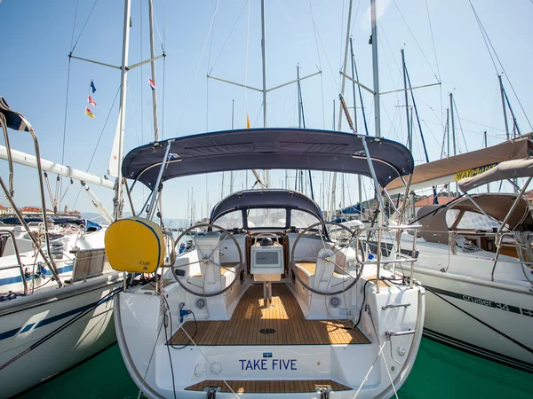 Bavaria 34 Cruiser yritykseltä Way Point Rovinj Dubrovnikissa