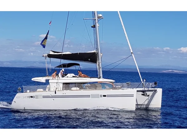 Lagoon 450 della Yachting 2000 a Sebenico