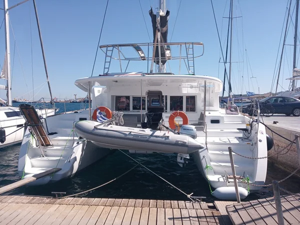 Lagoon 450 from HDM Sailing in Lavrion