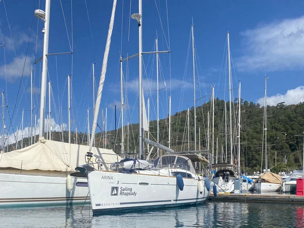 Oceanis 40 from Sailing Rhapsody in Marmaris