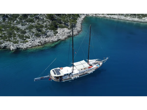 XNA av Farout Yachting i Fethiye