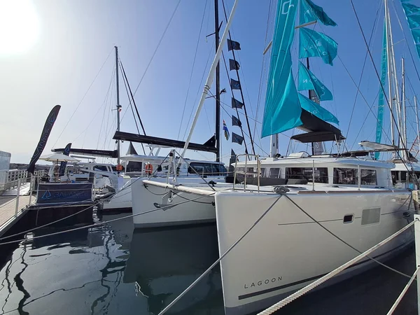 Lagoon 450 par VOG FLEET à Marseille