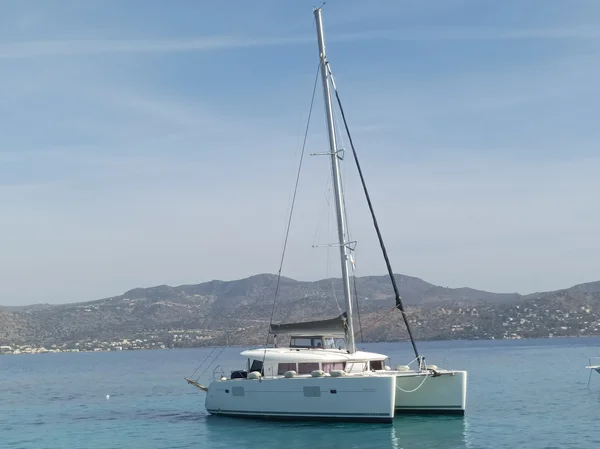 Lagoon 400 from Seagma Yachting in Nea Peramos