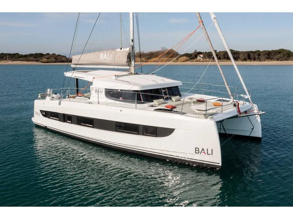 Bali Catsmart from MadMax Franchising Nautico in Capo d’Orlando