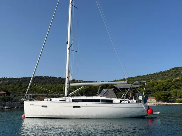 Bavaria 37 Cruiser Style av Mate Charter i Zadar