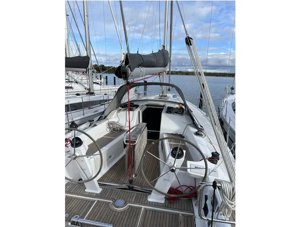 Hanse 418 yritykseltä Yachtcharter Sweden Saltsjöbadenissa