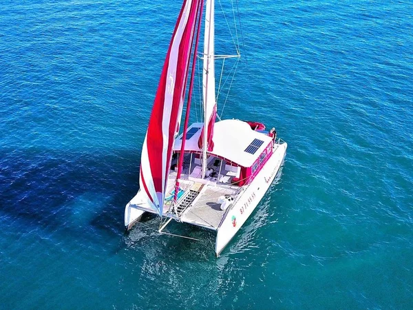 Ocean Voyager 53 par Poe Charter Tahiti à Papeete