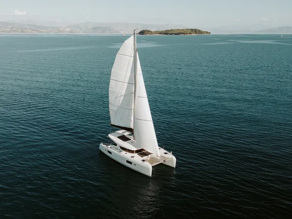 Lagoon 42 de One Step Yachting en Corfú