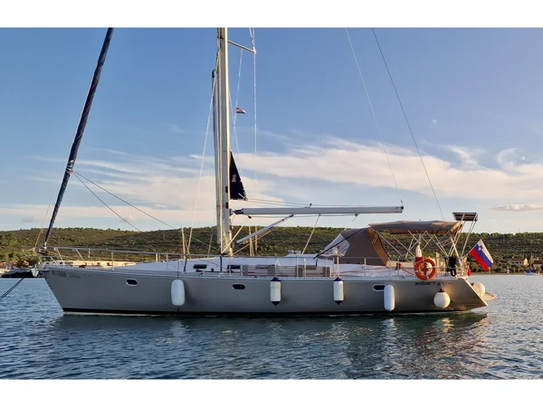 Elan 45 af Beta Charter i Sukošan