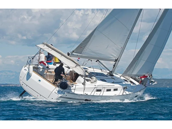 Bavaria 45 Cruiser von Adventure Charter in Sukošan