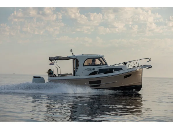 Leidi 800R da Higanas Boats em Pula