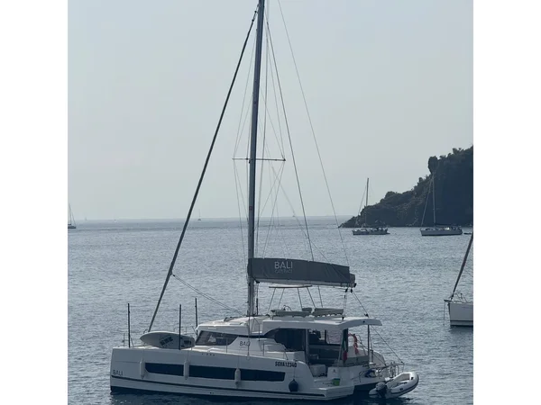 Bali Catspace della Rosa dei Venti Yacht Charter a Furnari