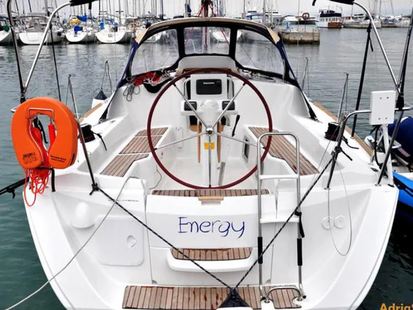 Sun Odyssey 33i af Adria Service Yachting i Izola
