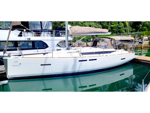 Sun Odyssey 409 from Aqua Charters in Ko Chang
