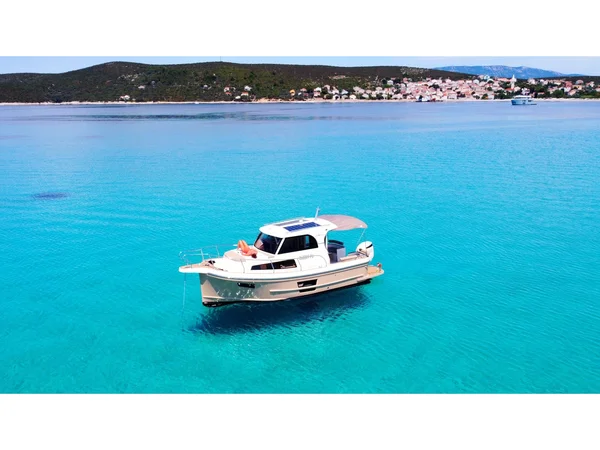 Leidi 800R da Higanas Boats em Pula
