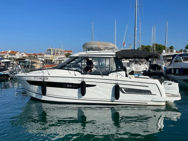 Merry Fisher 895 av Sea Drive i Zadar