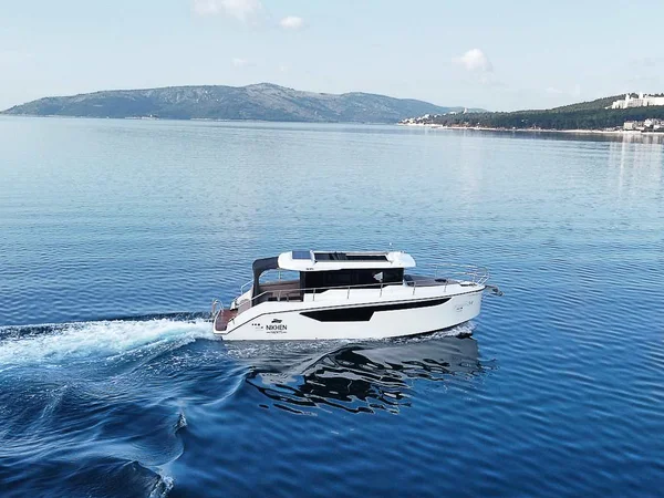 Nikhen Aquasun 34 van Baotic Yachting in Seget Donji